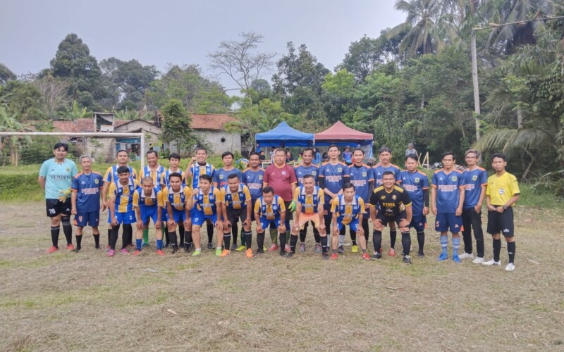 Pertandingan Sepak Bola Persahabatan, antar Pemerintahan Kecamatan pamijahan vs Desa Cibitung Wetan Penuh Sportif