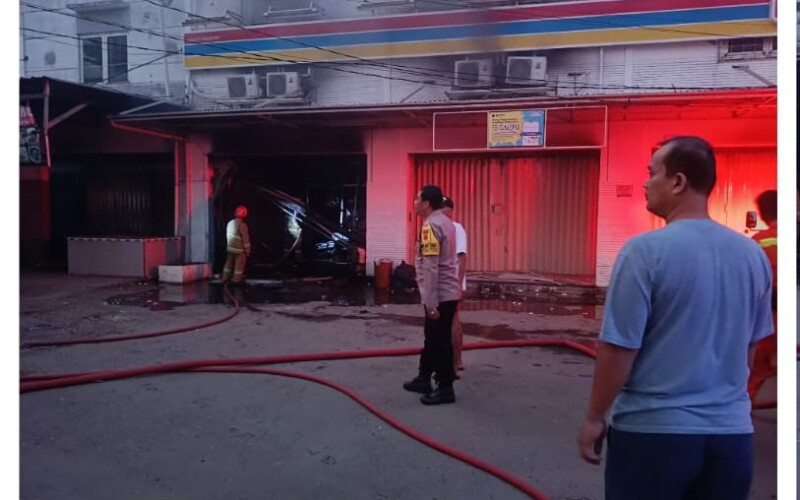 Gegara Mesin ATM Dibobol Maling Pakai Alat Las, Minimarket di Gunung Putri Terbakar
