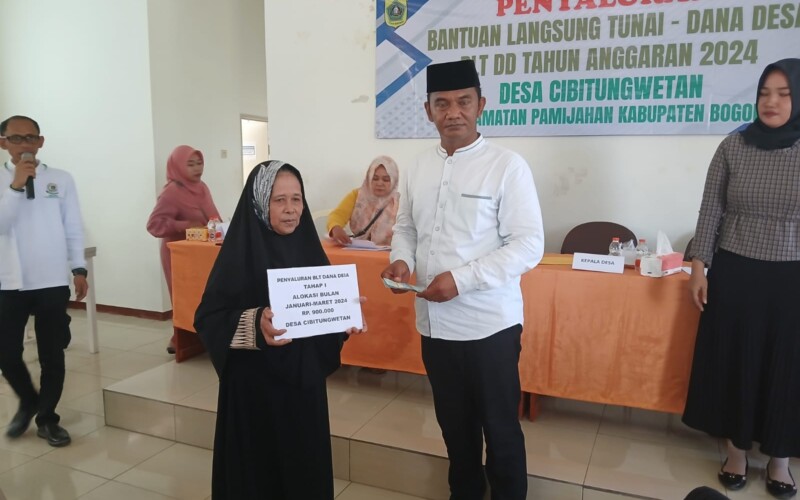 50 KPM di Desa Cibitung Wetan Terima BLT DD Tahap 1