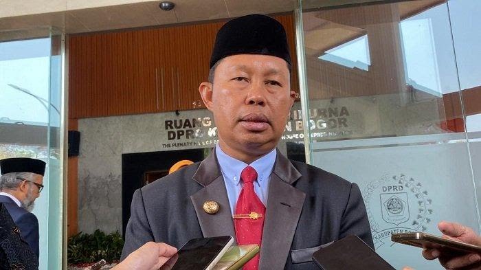 Pj Bupati Bogor ‘Tutup Mata’ Soal Uang Rp700 yang Diberikan ASN ke KPK Gadungan