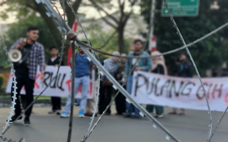 Komunitas Mahasiswa Universitas Terbuka Turun ke Jalan Menolak RUU TNI-Polri