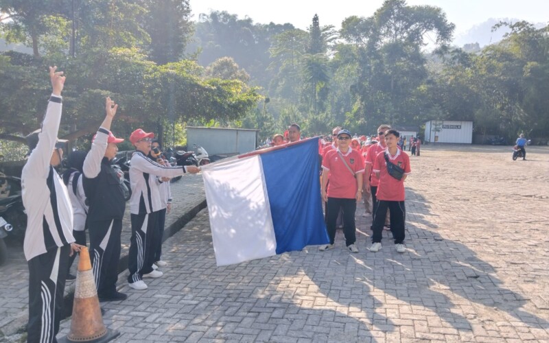 Semarak Jalan Sehat Kecamatan Pamijahan Peringati HUT RI ke 79