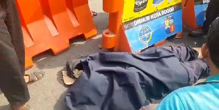 Kaget! Setelah Melayani Pembeli, Seorang Pedagang Siomay Meninggal Dunia di Jalan Suryakencana