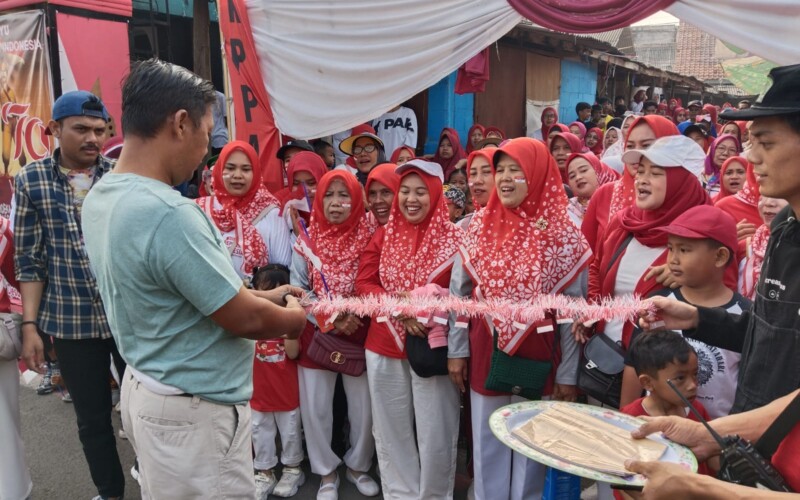 Peringati HUT RI ke 79. Pemdes Ciampea Udik Gelar Jalan Sehat