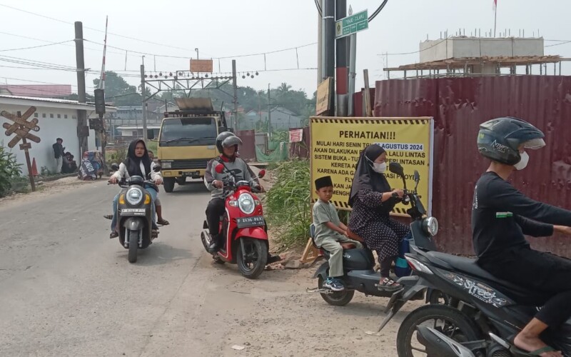 Hindari Jalan Jasinga-Tenjo, Ada Pengerjaan galian pondasi Flyover