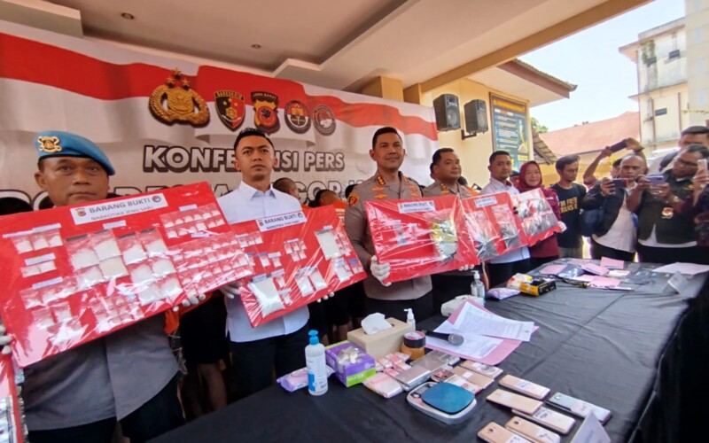 Polisi Bekuk 43 Orang Pelaku Narkotika di Bogor
