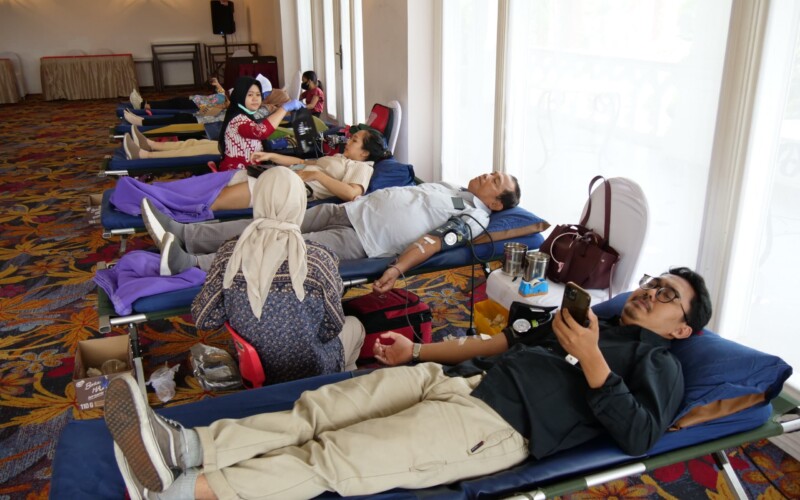 Gelar Rangkaian HUT ke-35, PT Karabha Digdaya Gelar Program Donor Darah dan Tingkatkan Program UMKM