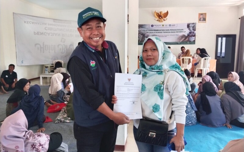 Mudahkan Pelaku Usaha Dapat Modal, Desa Cibitung Wetan Urus NIB Gratis dan Cepat