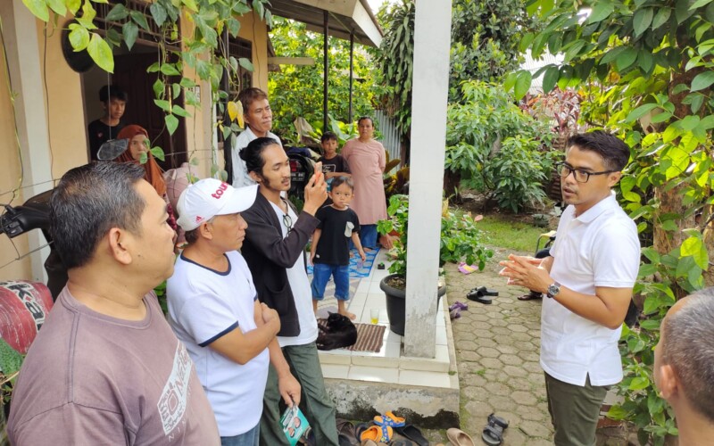 Miris, Eka Maulana Temukan Warga Sakit dan Dipasung Saat Blusukan di Ciparigi