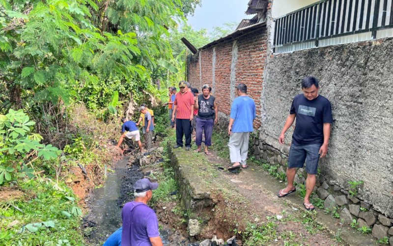 Bukan Hanya Truk Tambang, Warga Parung Panjang Kini Langganan Banjir Lintasan