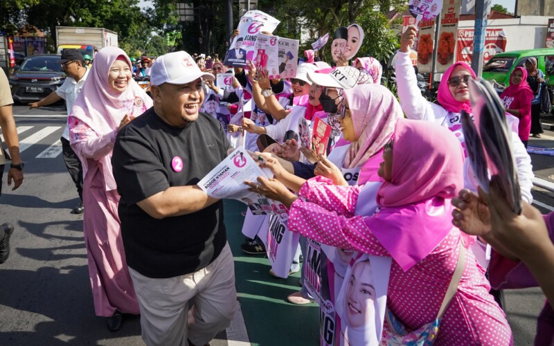 Flashmob Cara Unik Atang-Annida Sapa Masyarakat di Hari Terakhir Kampanye
