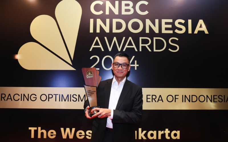 Hattrick! Dirut PLN Darmawan Prasodjo Kembali Dinobatkan Jadi CEO Of The Year 2024
