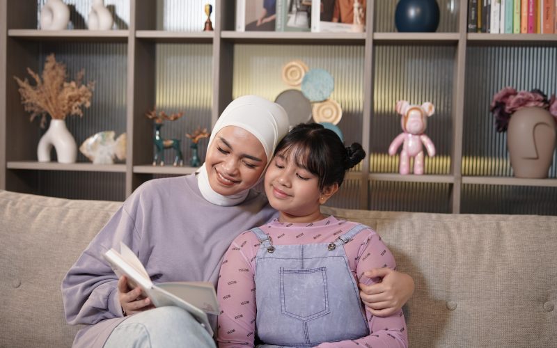 Malika Abiya, Penyanyi Cilik Rilis Single Terbaru Berjudul ‘Senyum Ibu