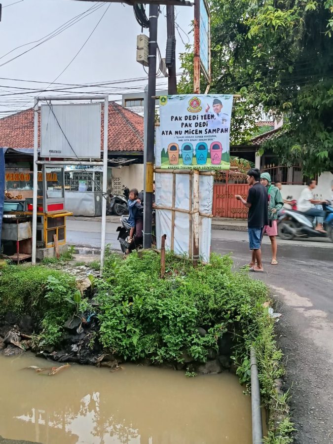 Cara Jitu Katar Leuwimekar Ingatkan Warga Tidak Buang Sampah Sembarangan