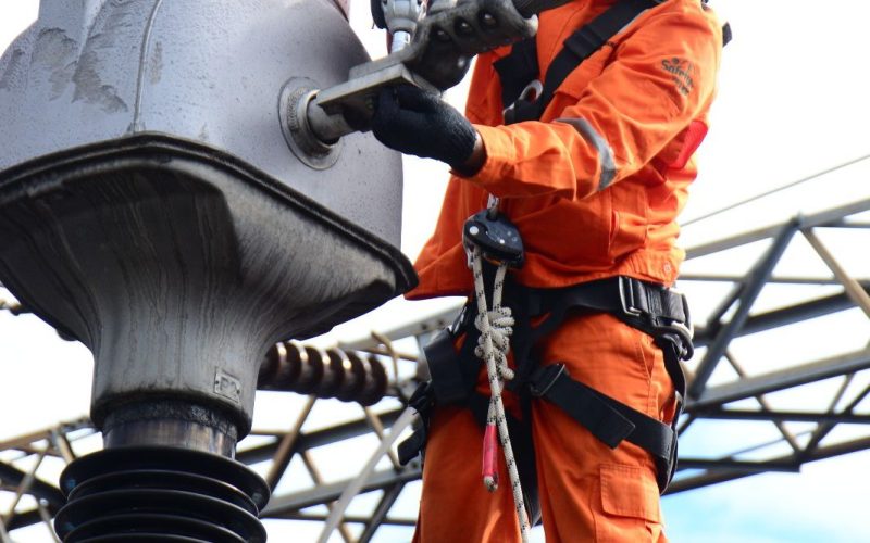 Jaga Keandalan Listrik Jelang Idul Adha, PLN Lakukan Pemeliharaan Rutin Gardu Induk 150 KV Sentul