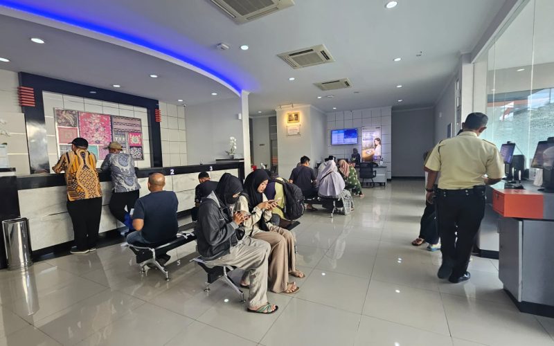 BRI Lebak Bulus Cairkan BSU
