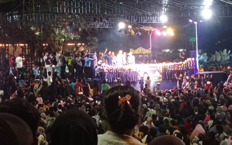 Warga Kota Bogor Serbu Tontonan Klasik Wayang Golek