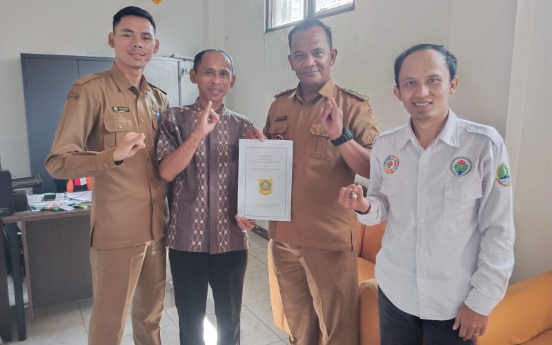 Dukung Program Desa, Pengantin di Cibitung wetan Wajib Tanam Bibit Pohon Buah Ini Tujuannya