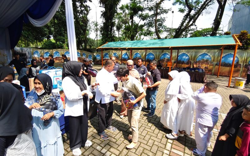 Anggota DPRD Kota Bogor Subhan dan Azka Corporation Berbagi Kebahagiaan dengan 1000 Anak Yatim