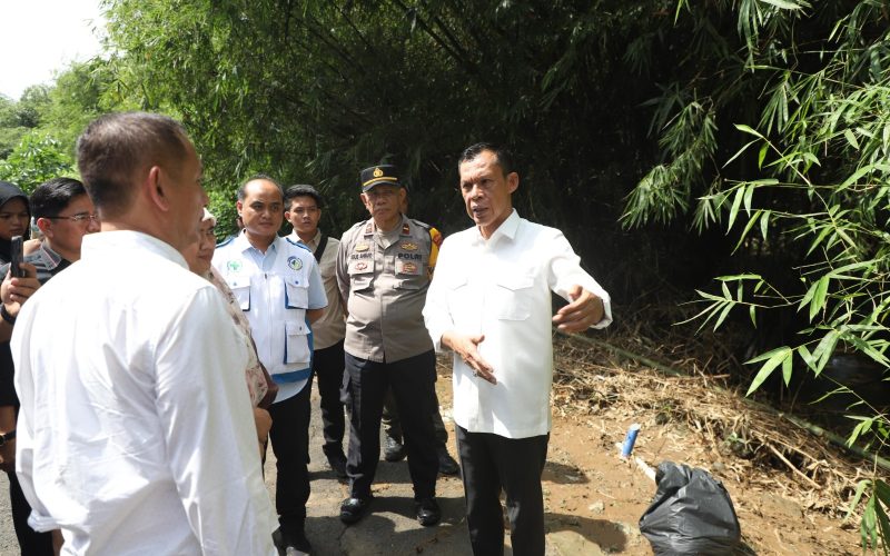 Wabup Jaro Ade Tinjau Lokasi Bencana Banjir di Timur Kabupaten Bogor
