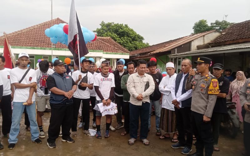 15 Pemuda Desa Sukamulya Jalan Kaki 165 Km ke Gedung Sate, Ini Tuntutannya
