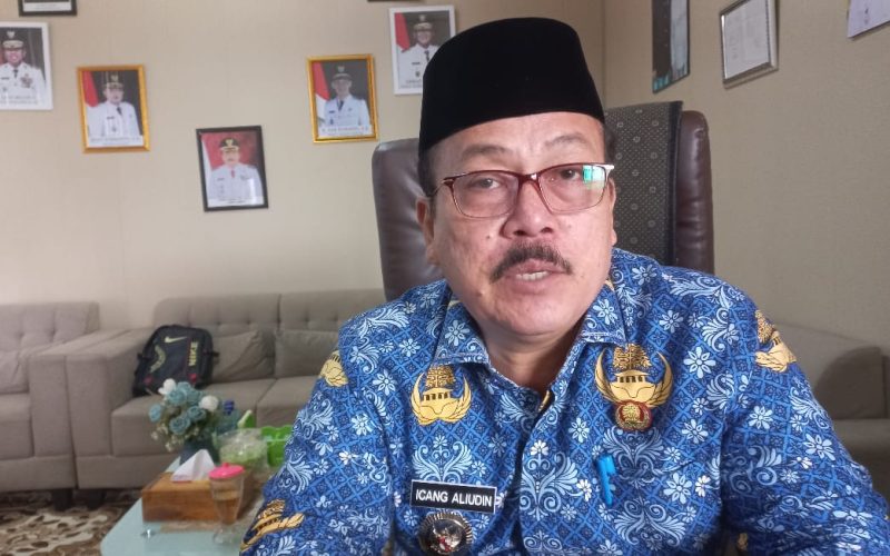 Pemcam Rumpin Jalankan Instruksi Bupati, Pegawai Wajib Dengarkan Indonesia Raya Jam 10 Pagi