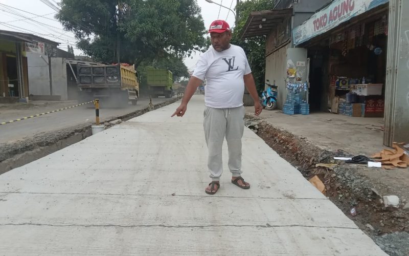 Imbas Truk Muatan, Belum Dipakai Sudah Retak, Jalan Raya Parungpanjang – Bunar Rusak