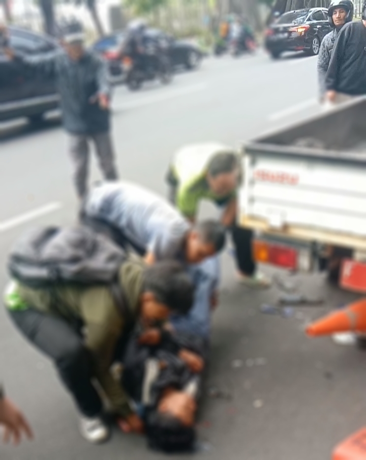 Tabrakan Beruntun di Jalan Pajajaran, Dua Motor Ringsek, Satu Korban Kejang-kejang