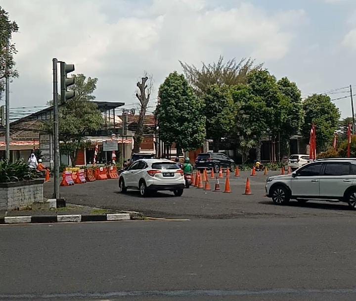 Dishub Kota Bogor Terapkan Uji Coba Rekayasa Lalulintas di Simpang Sukasari untuk Atasi Kemacetan