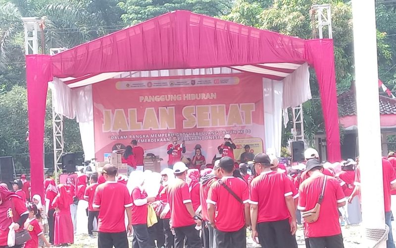 Gebyar HUT Kemerdekaan RI di Rumpin : Dari Pengibaran Bendera Raksasa, Bazzar Murah, Gerak Jalan Hingga Cek Kesehatan