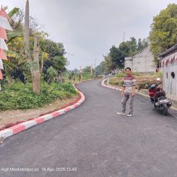 Serap Anggaran Bankeu Tahun 2025, Pemdes Cibitung Wetan Realisasikan Aspal Jalan Desa