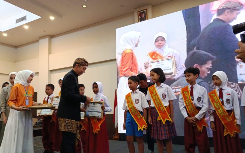 Wali Kota Bogor Luncurkan Integrasi Program Serbukatif di Seluruh Mata Pelajaran Sekolah