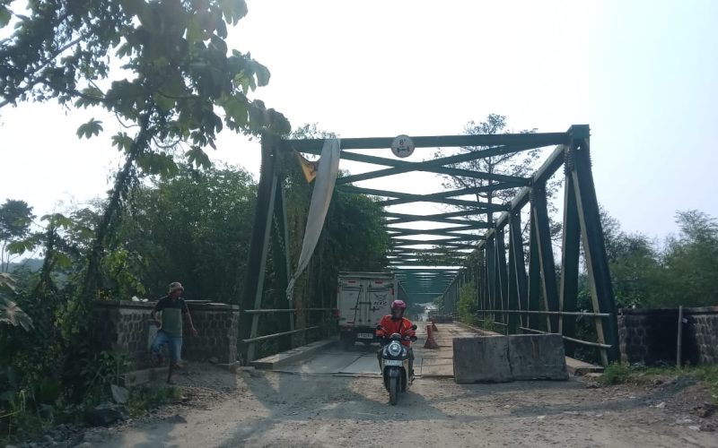 Kondisi Jembatan Leuwiranji Makin Mengkhawatirkan, Jumlah Angkutan Tambang Melintas Malah Bertambah