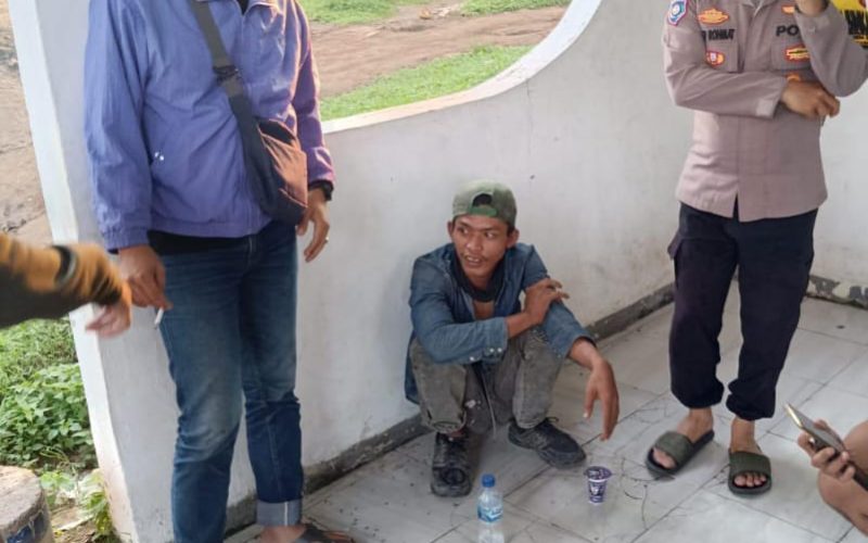 Seorang Pria Terkena Operasi Tangkap Tangan Warga Karena Maling Jemuran