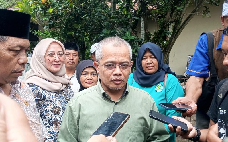 Tinjau Majelis Taklim yang Ambruk di Ciomas, Ketua Komisi IV DPRD Desak Pemkab Segera Inventarisir