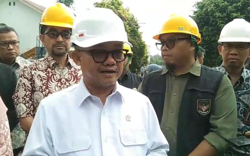 Tinjau SMKN 1 Cileungsi yang Ambruk, Mendikdasmen Harap Renovasi Rampung Tahun Ini