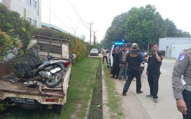 Sopir Ngantuk, Mobil Tabrak Motor Di Gunungsindur. Korban Alami Luka Parah