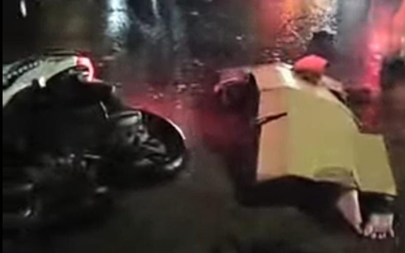 Gagal Nyalip Truk, Pemotor di Gunung Putri Tewas Terlindas