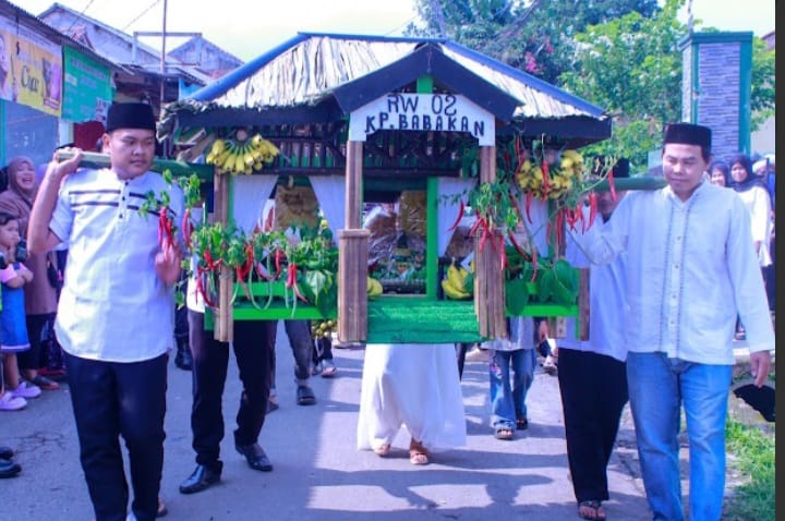 Pawai Dongdang di Desa Sukajadi Bogor, Wujudkan Kreatifitas dan Perekonomian Masyarakat