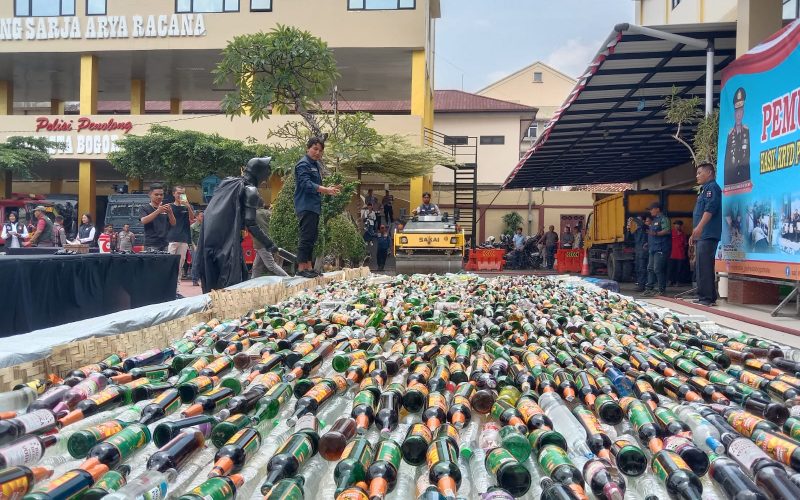 Polresta Bogor Kota Musnahkan 38 Ribu Botol Miras, Angka Kriminalitas Turun 18 Persen