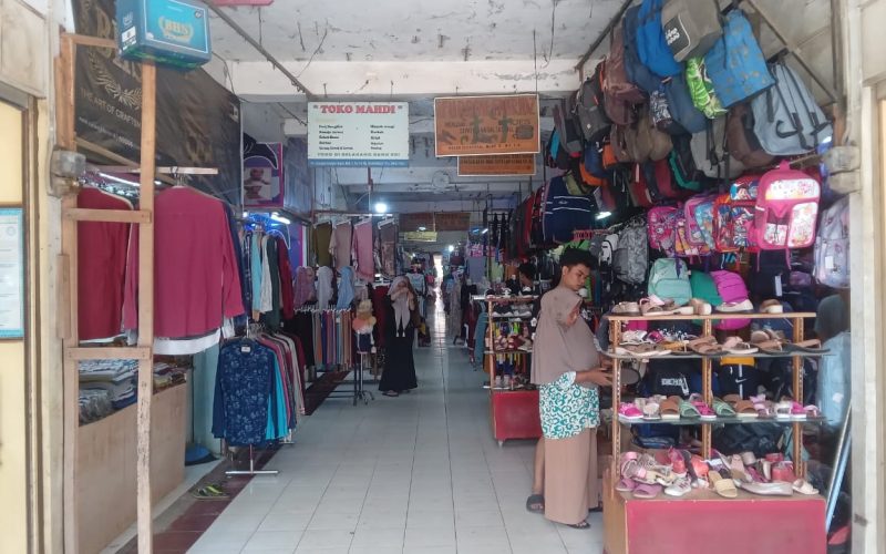 Galian Tambang Ditutup Tak Beroperasi, Pedagang Pasar Cicangkal Sepi Pembeli