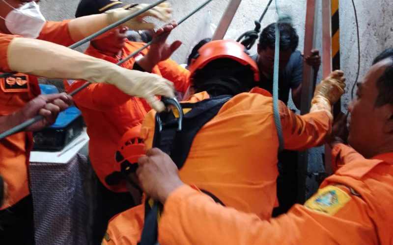 Wanita 53 Tahun Tewas Tercebur ke Sumur di Kemang