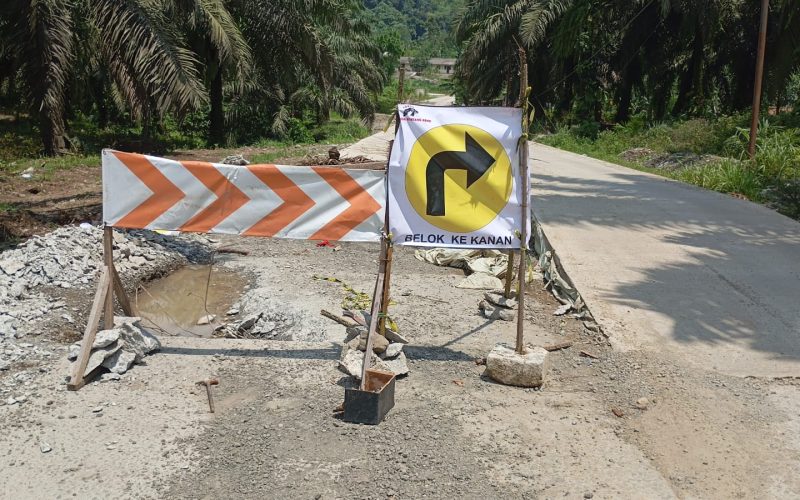 Proses Pembangunan Jalan Janala – Lebakwangi Rumpin Terkendala Kendaraan Melintas, Masyarakat Diminta Sabar