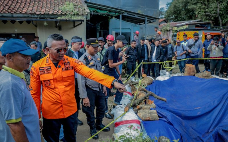 JM Tinjau Lokasi Longsor di Bondongan, Pemkot Pastikan Saluran Air Aman