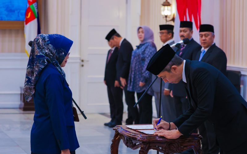 Walikota Bogor Lantik 22 Kepala Sekolah SD