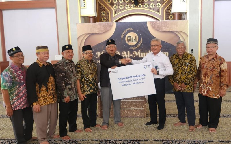 BRI Bogor Pajajaran Serahkan Bantuan Rp240 Juta untuk Revitalisasi Masjid Al-Muslimun Bantar Jati