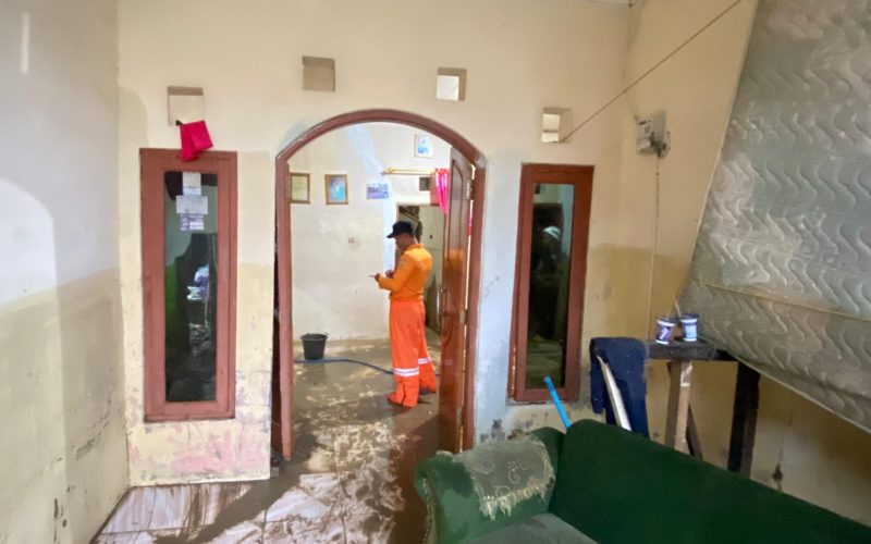 Banjir Rendam 75 Rumah dan 178 Orang di Babakan Madang, 9 Warga Mengungsi