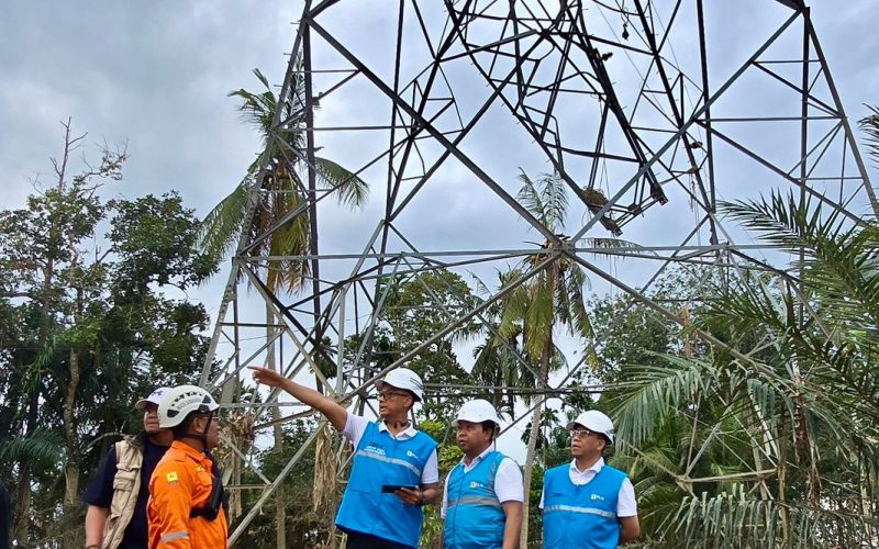 PLN Terus Kebut Siang Malam Perbaiki Jalur Listrik Langsa-Pangkalan Brandan, Penopang Pemulihan Kelistrikan Aceh
