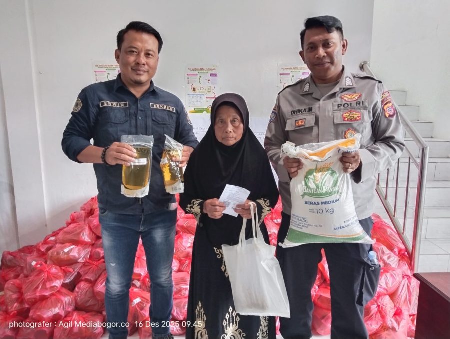 Desa Gunung Menyan salurkan 440 KPM menerima Bantuan Pangan Nasional 2025