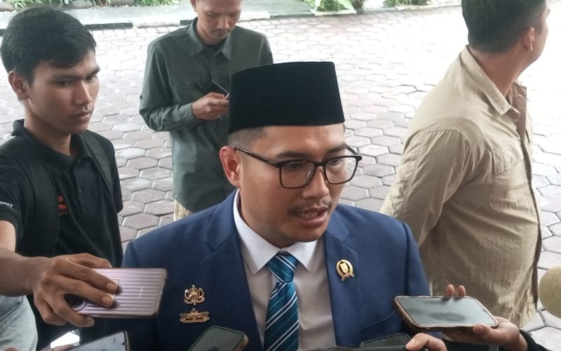 Ketua DPRD Sastra Winara Dorong Disdik Lakukan Pembinaan ke Oknum Guru Diskriminasi di Cibinong